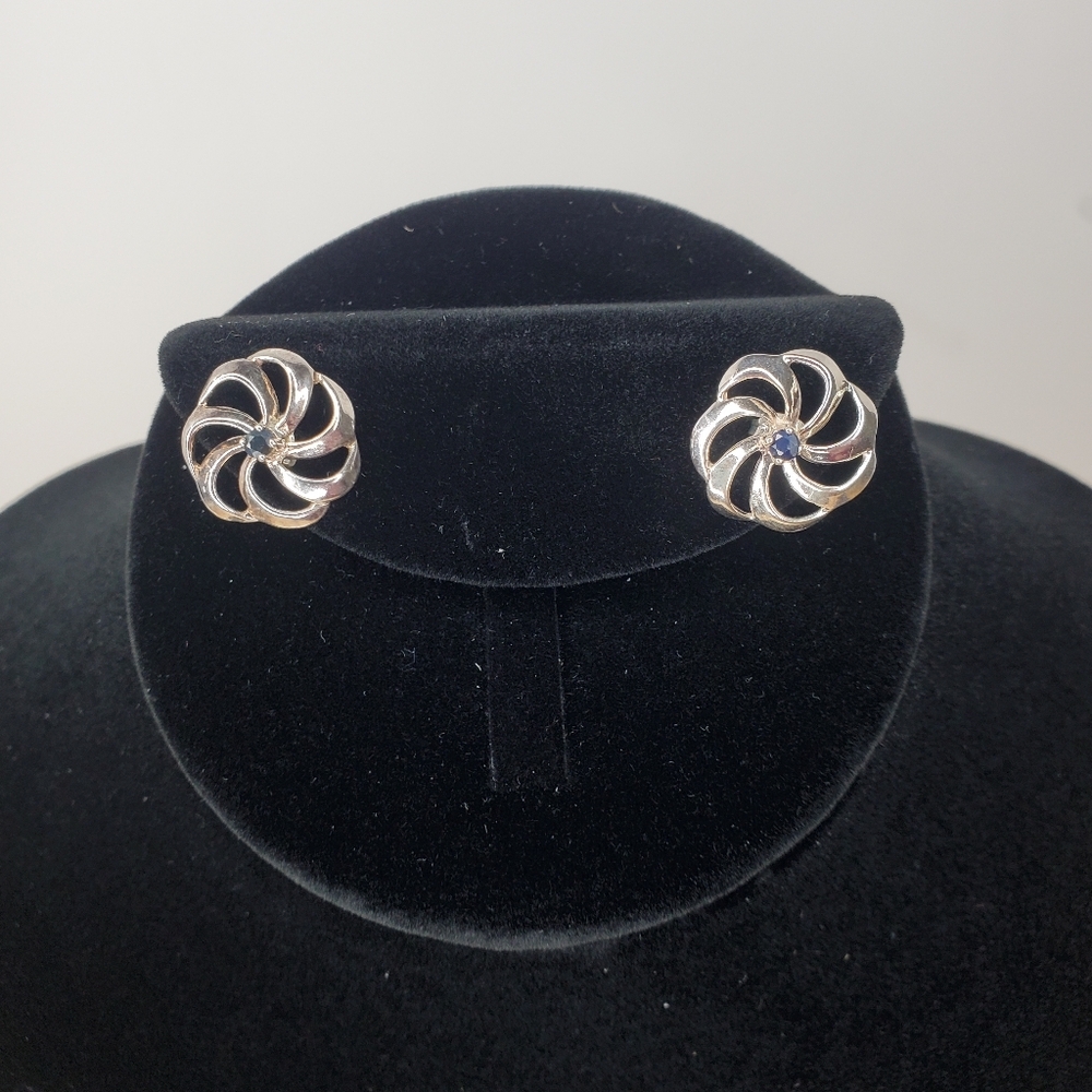 Vintage Sterling Silver Pinwheel Flower Earrings Dark Blue Stone 925